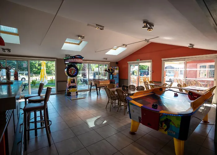 אתר קמפינג Lou Pignada מסאנז'