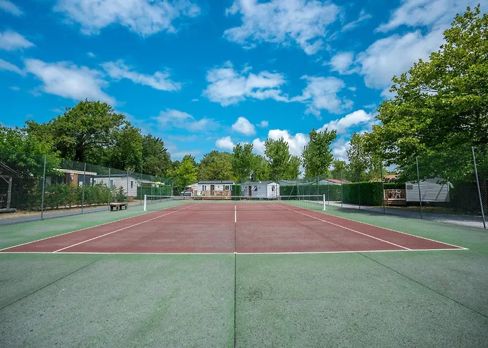 Lou Pignada אתר קמפינג *