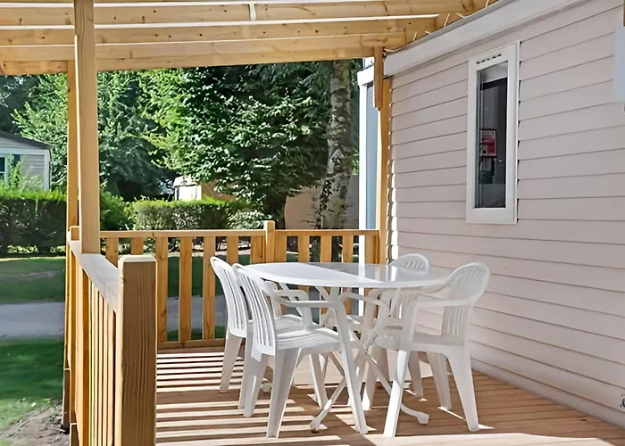 Lou Pignada אתר קמפינג